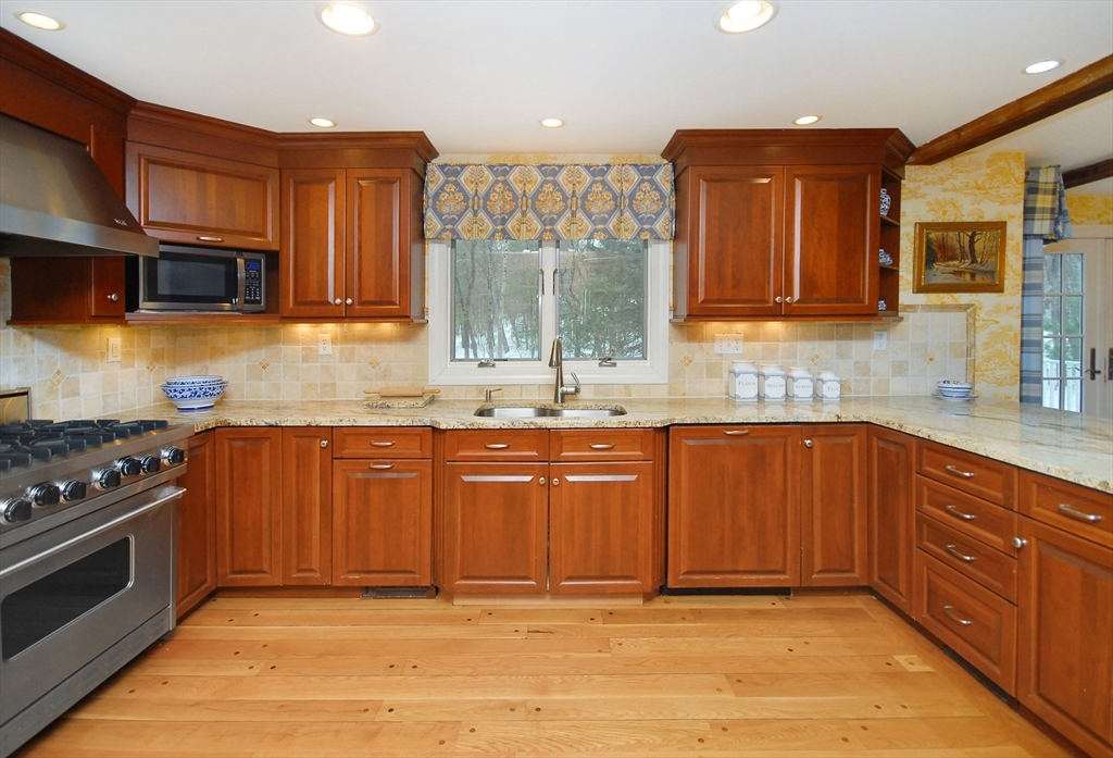 316 Lindsay Pond Road Concord, MA 01742 - Photo 13 of 42
