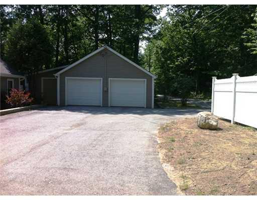 13 Cole Road Gray, ME 04071 - Photo 24 of 25 Exterior Front. Circular driveway, 2...