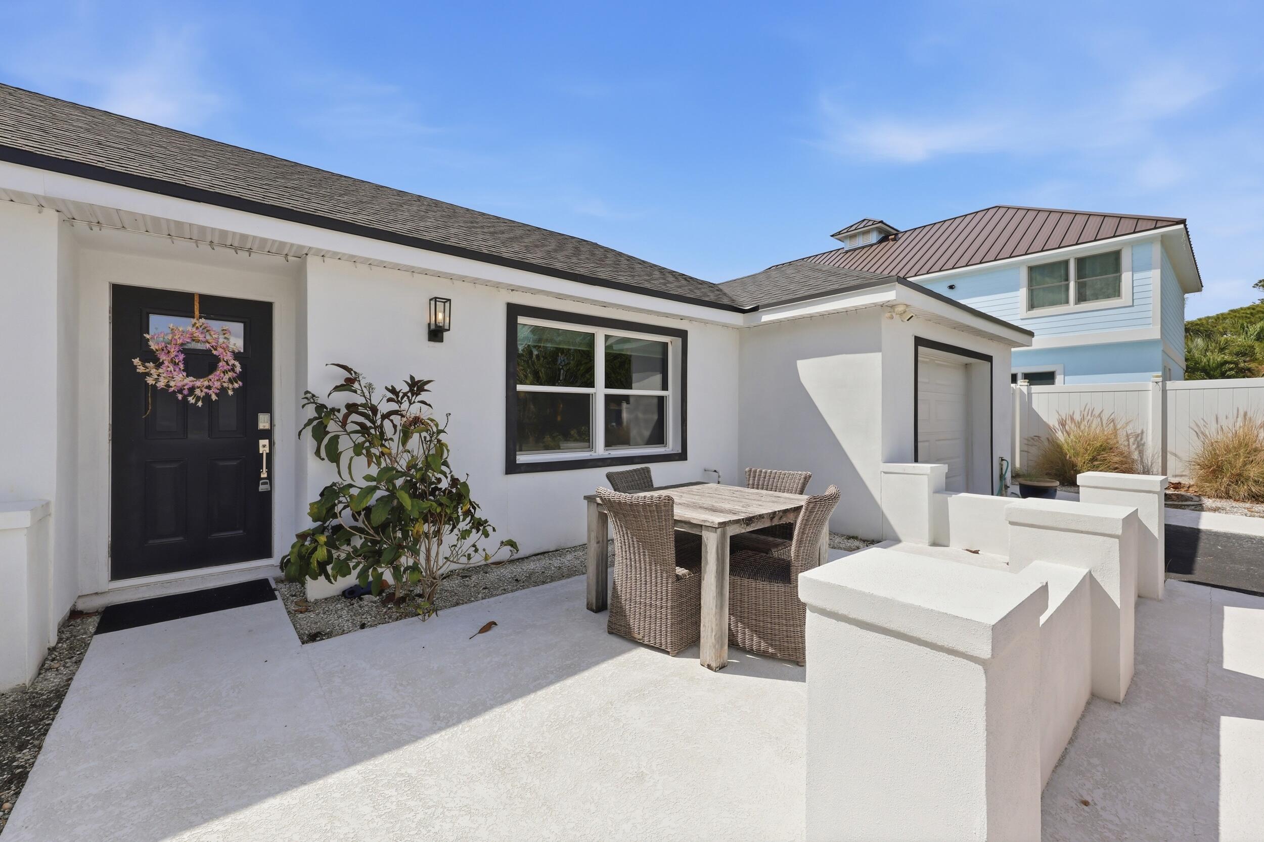 1516 Seabrook Road Jupiter, FL 33469 - Photo 2 of 38 2_8p3a3040