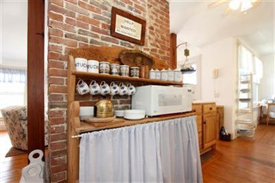 8 Cliff Road, Unit C Nantucket, MA 02554 - Photo 7 of 12