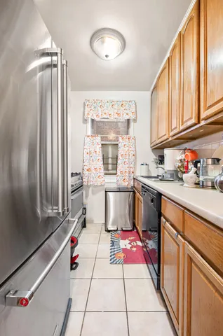 $315,000 | 180 Van Cortlandt Park South, Unit 4H | Kingsbridge