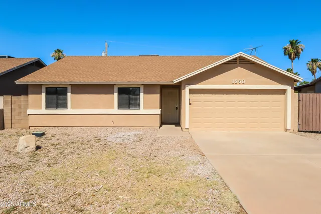 $2,025 | 1860 South Moreno Drive, Apache Junction, AZ 85120
