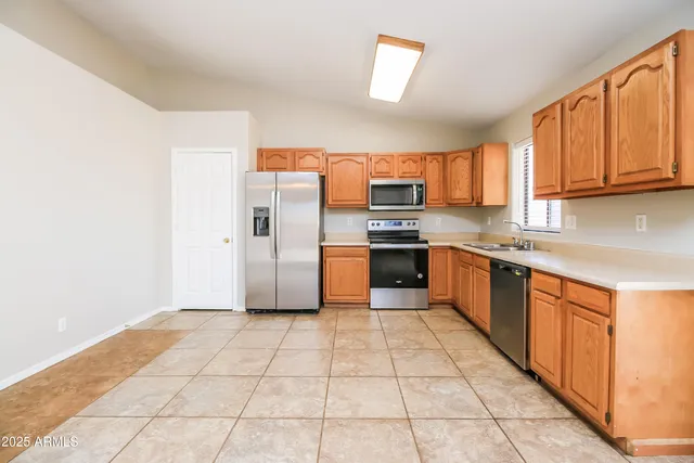 $2,025 | 1860 South Moreno Drive, Apache Junction, AZ 85120
