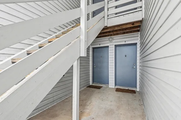 a view of entryway