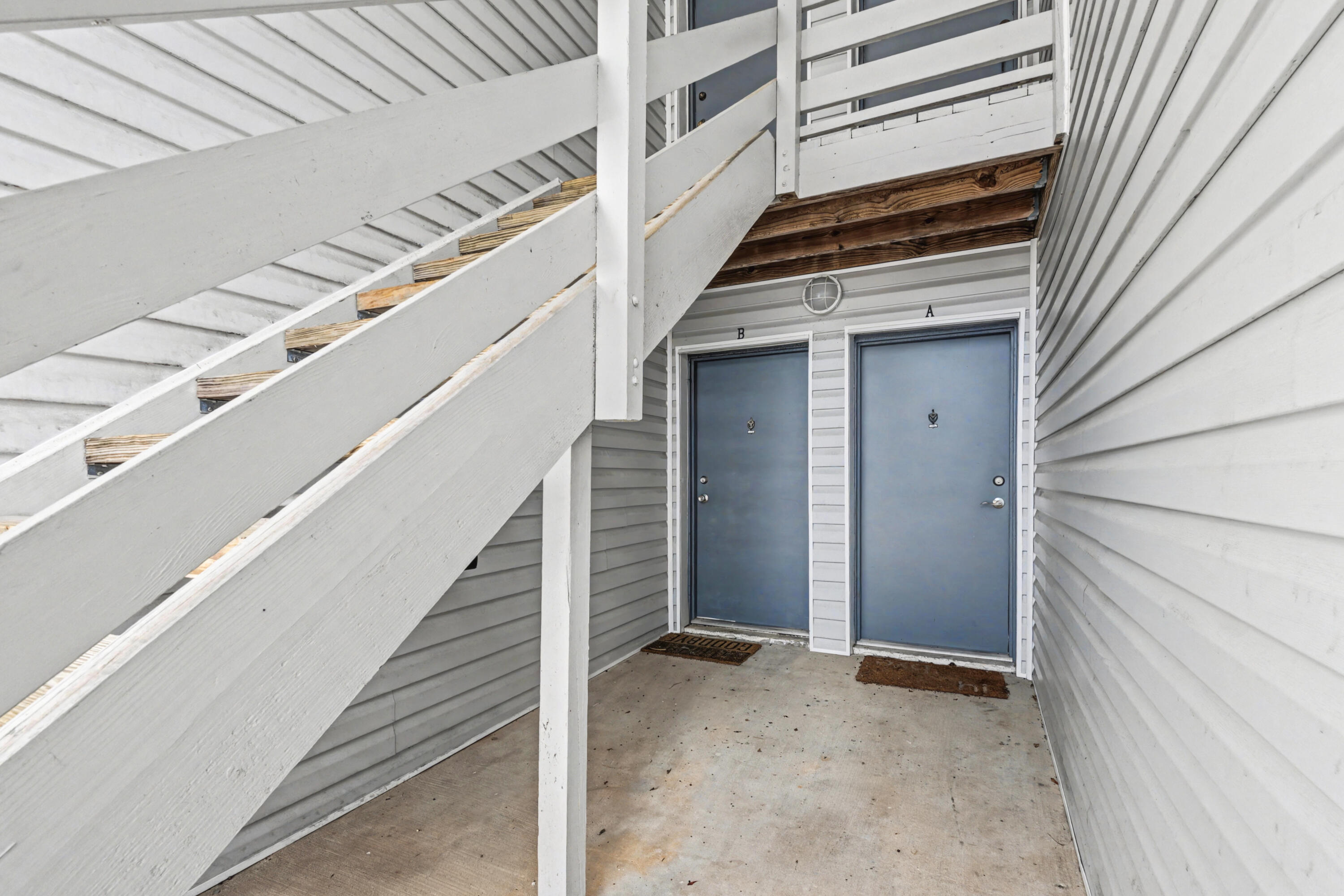 101 Old Ferry Road, Unit 10B Shalimar, FL 32579 - Photo 2 of 30 a view of entryway