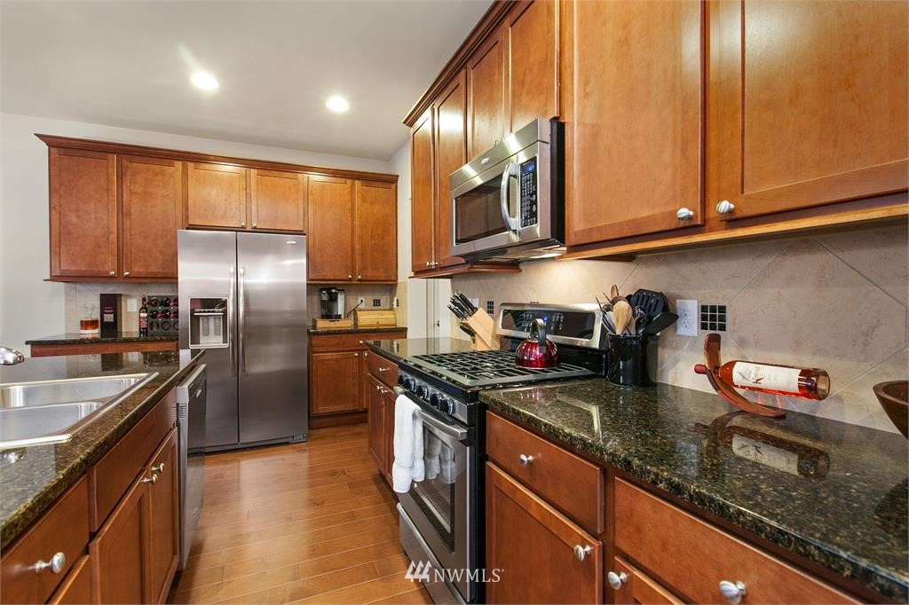 22401 35th Drive Southeast Bothell, WA 98021 - Photo 3 of 25