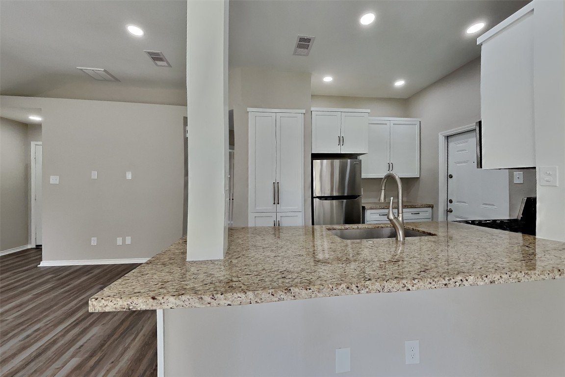 9119 Newkay Lane Spring, TX 77379 - Photo 5 of 19