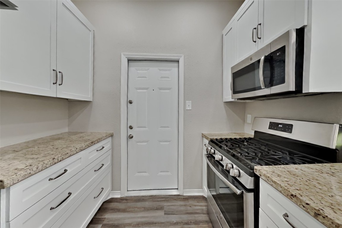 9119 Newkay Lane Spring, TX 77379 - Photo 6 of 19