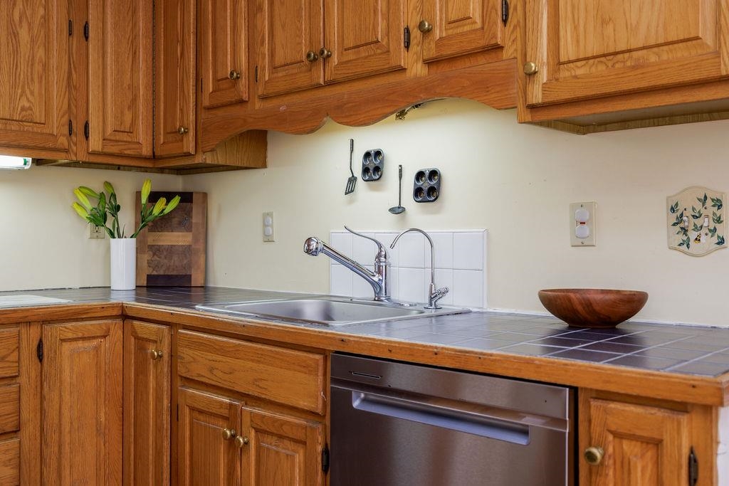 1432 Union Village Road Norwich, VT 05055 - Photo 15 of 60
