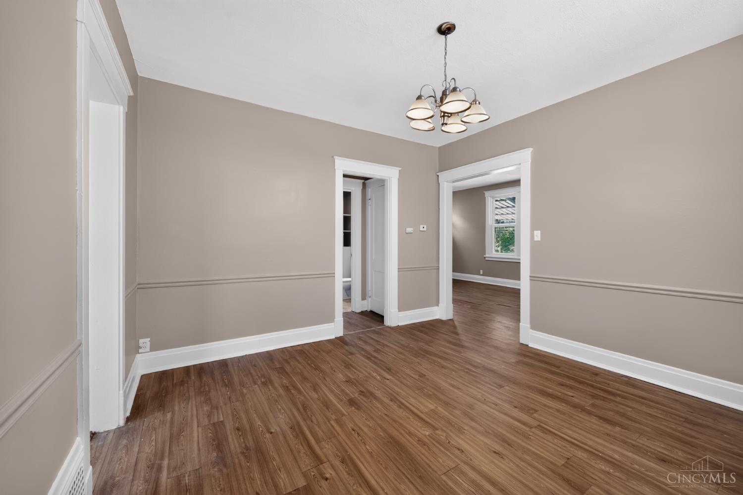 4679 Rapid Run Road Cincinnati, OH 45238 - Photo 9 of 30