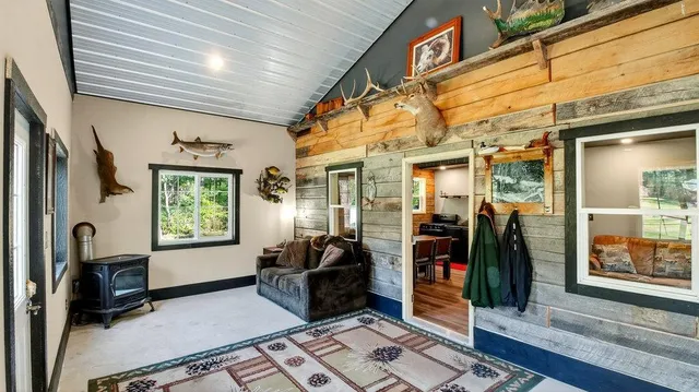 $284,900 | 9491 Sunset Road, Cable, WI 54821