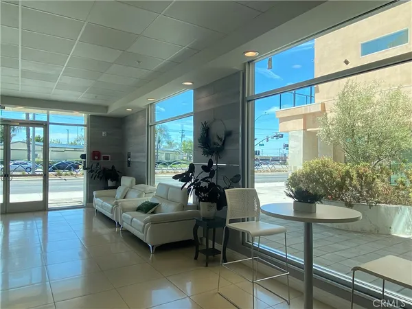 $3,000 | 1598 Long Beach Boulevard, Unit 209, Long Beach, CA 90813