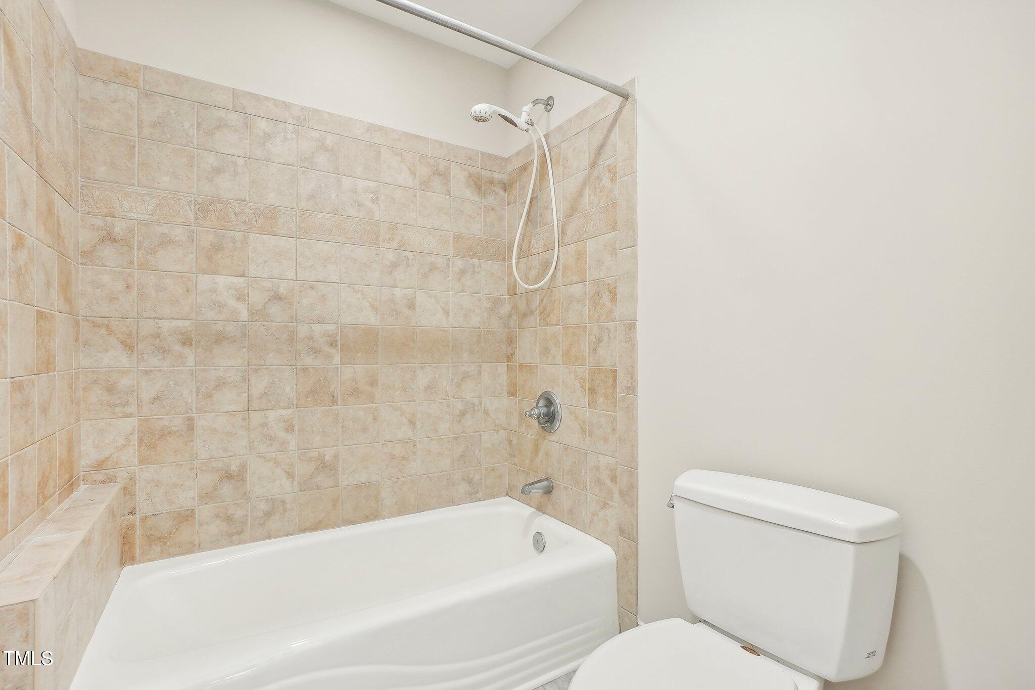 7804 Dairy Ridge Road Mebane, NC 27302 - Photo 36 of 54 Hall bath