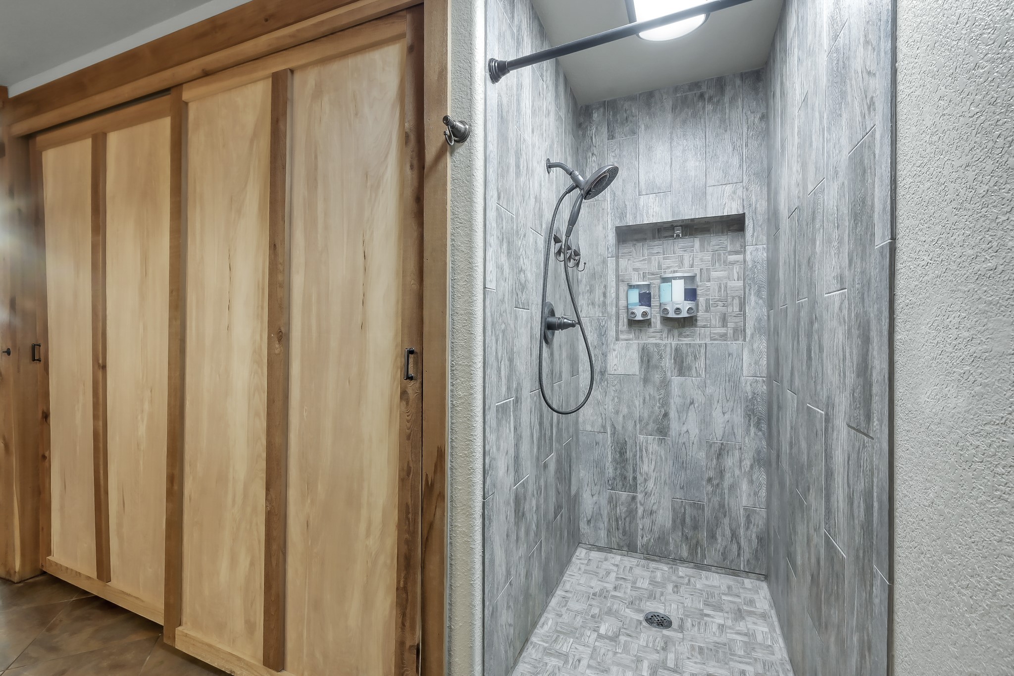 403 Spring Woods Drive Spring, TX 77386 - Photo 19 of 41