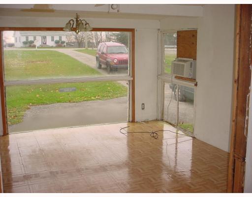 2037 Bakerstown Road Tarentum, PA 15084 - Photo 8 of 14 Den/Family/Great Room.