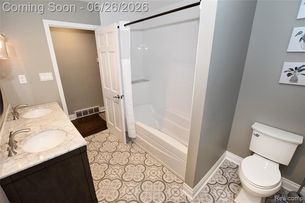 9497 Ellis Road Clarkston, MI 48348 - Photo 12 of 25