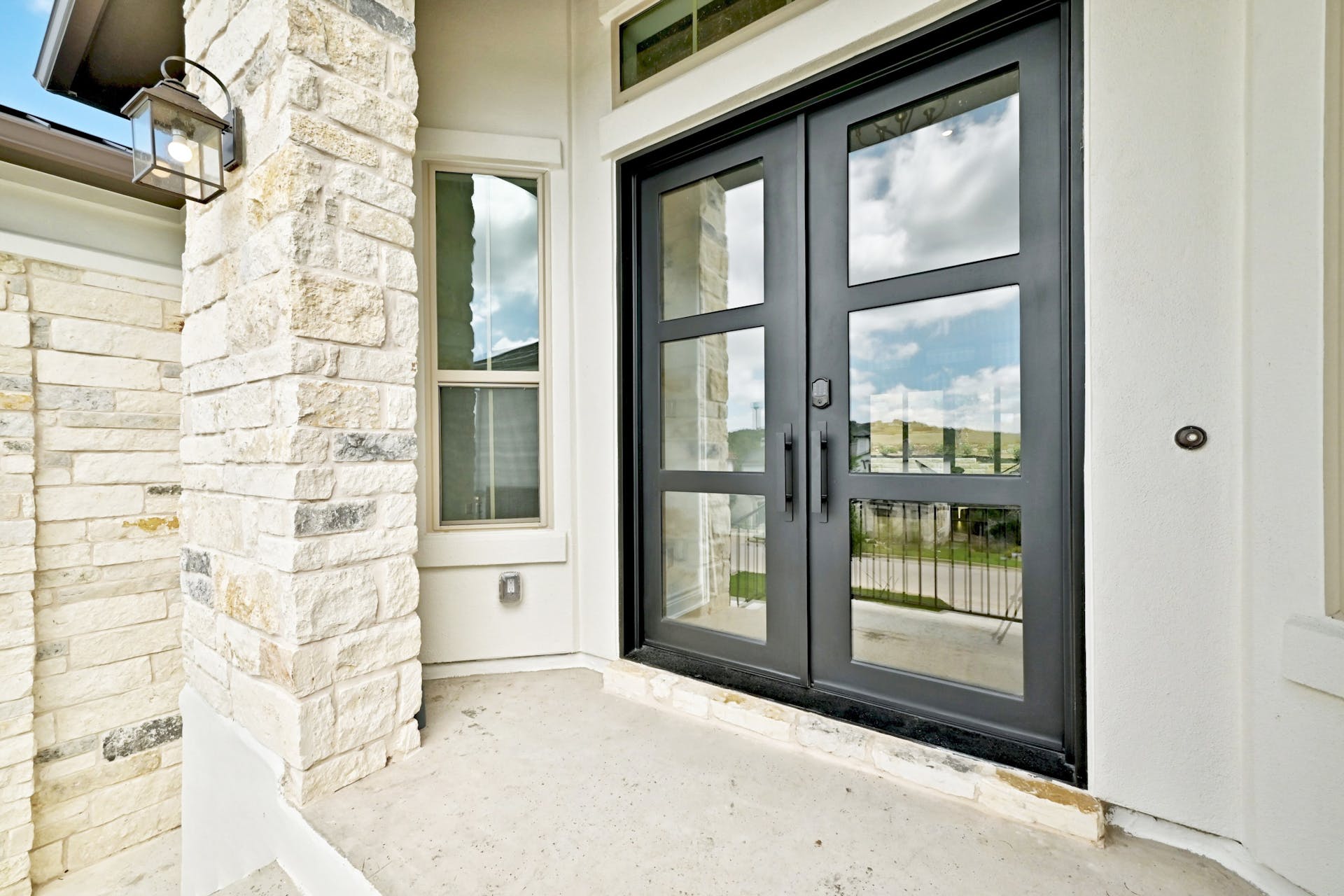 905 Crestone Stream Drive Austin, TX 78738 - Photo 3 of 38