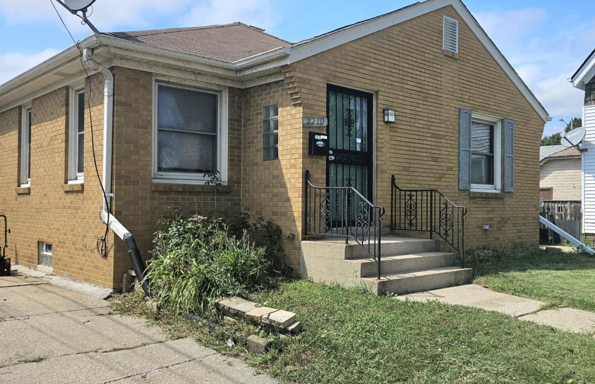 2210 Taylor Avenue Racine, WI 53403 - Photo 1 of 1 Front