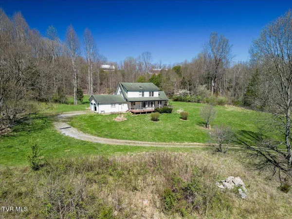 $900,000 | 245 Cliff Lane, Fall Branch, TN 37656