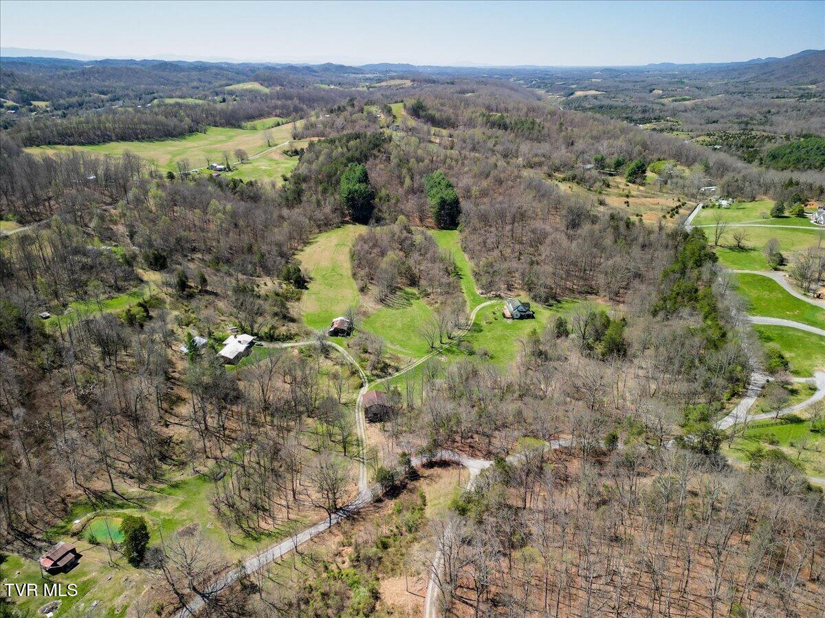 245 Cliff Lane Fall Branch, TN 37656 - Photo 15 of 28 Ariel
