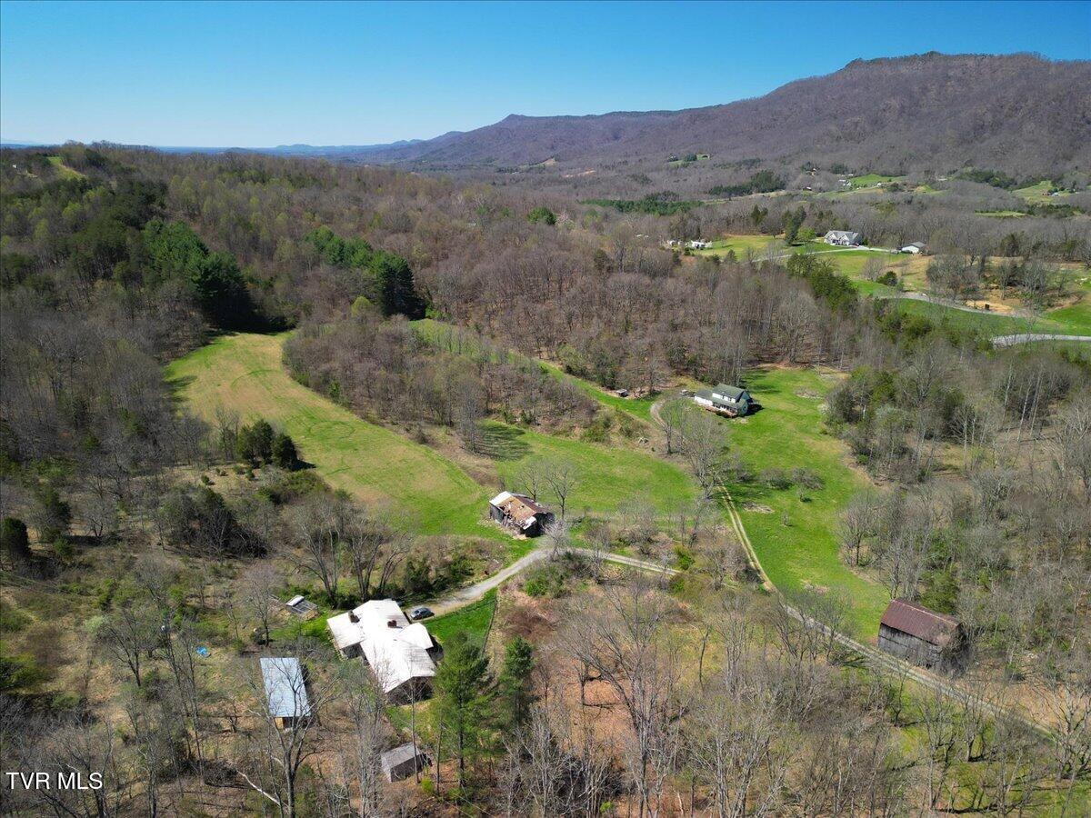 245 Cliff Lane Fall Branch, TN 37656 - Photo 24 of 28 Ariel