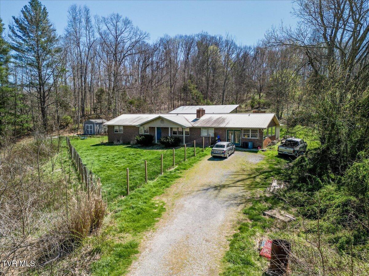 245 Cliff Lane Fall Branch, TN 37656 - Photo 34 of 44 Second Home