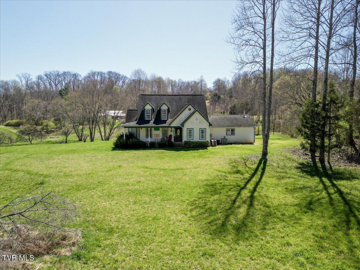245 Cliff Lane Fall Branch, TN 37656 - Photo 8 of 28 Front