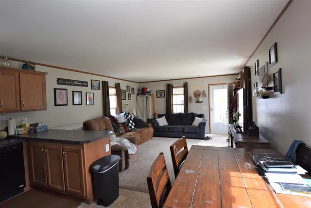 $70,000 | 701 7th Lakewood Avenue, Warroad, MN 56763