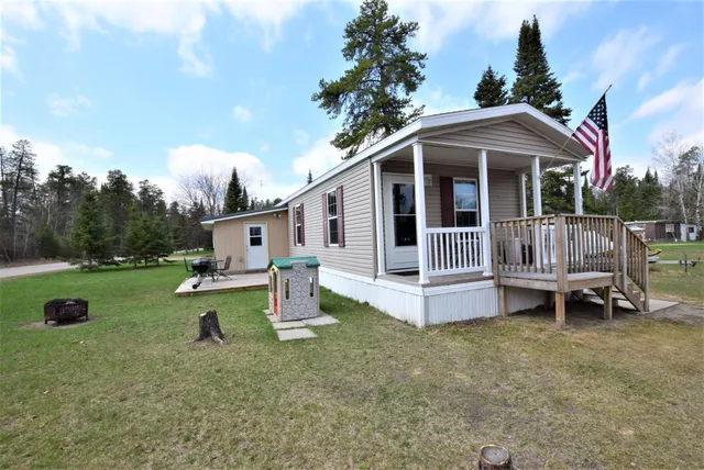 $70,000 | 701 7th Lakewood Avenue, Warroad, MN 56763