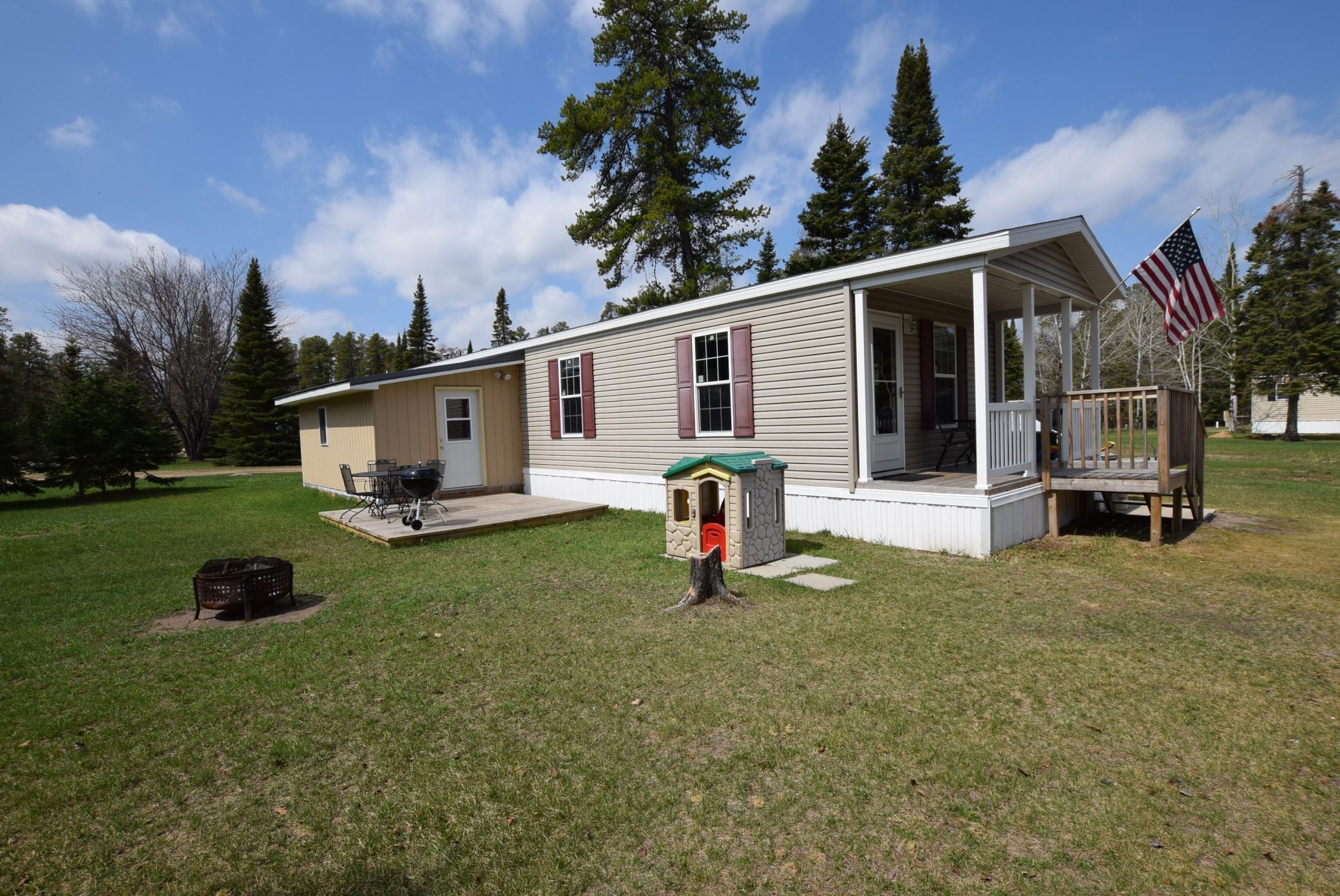 701 7th Lakewood Avenue Warroad, MN 56763 - Photo 3 of 15