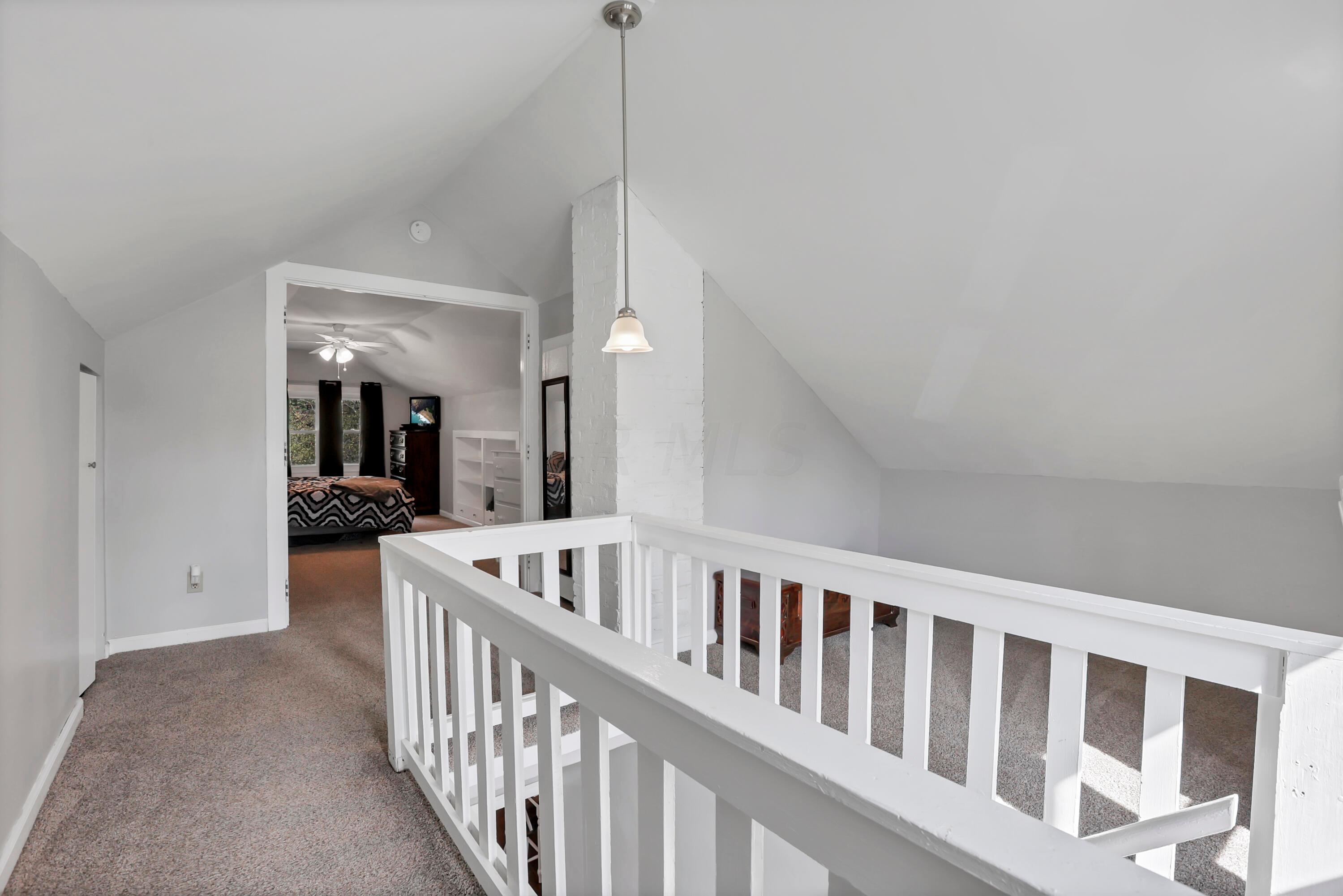 269 Rugg Avenue Newark, OH 43055 - Photo 35 of 52 Loft Hallway