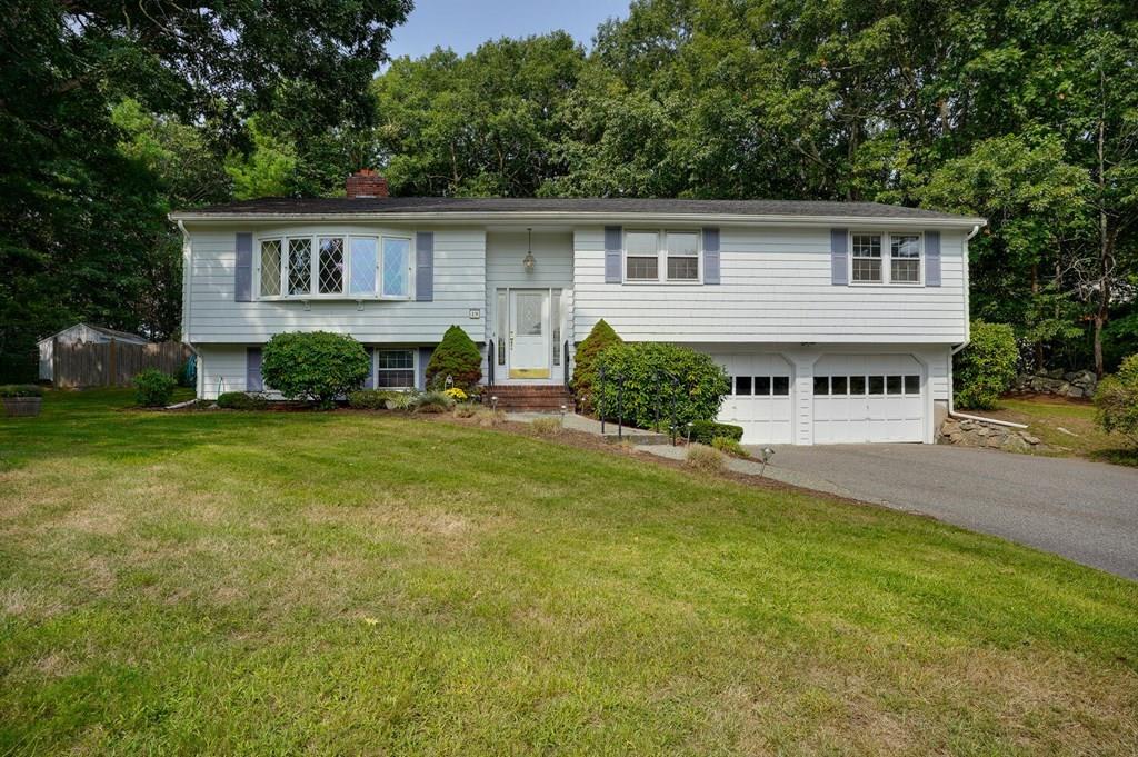 19 Stagecoach Road Medfield, MA 02052 - Photo 1 of 31 Gallery Image 1