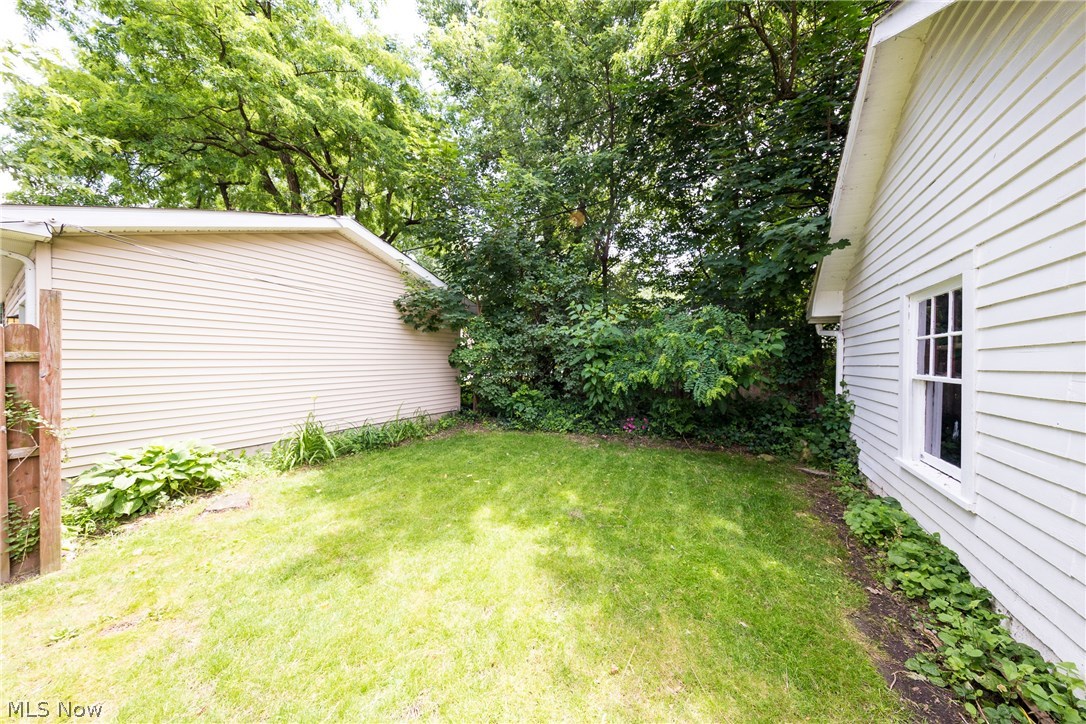 3022 Kensington Road Cleveland, OH 44118 - Photo 21 of 24