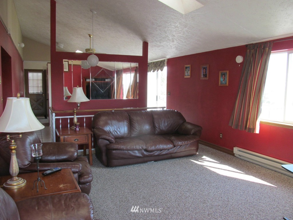 310 Patrick Road Ephrata, WA 98823 - Photo 2 of 15
