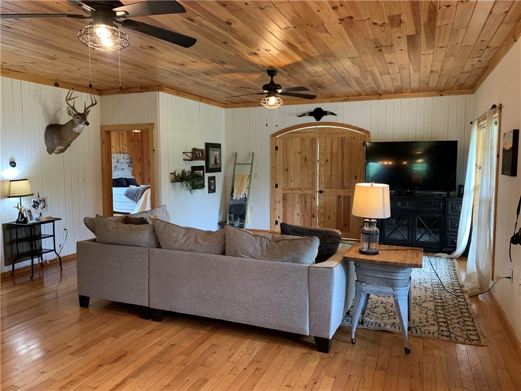 136 Winfred Brock Road Iva, SC 29655 - Photo 14 of 50