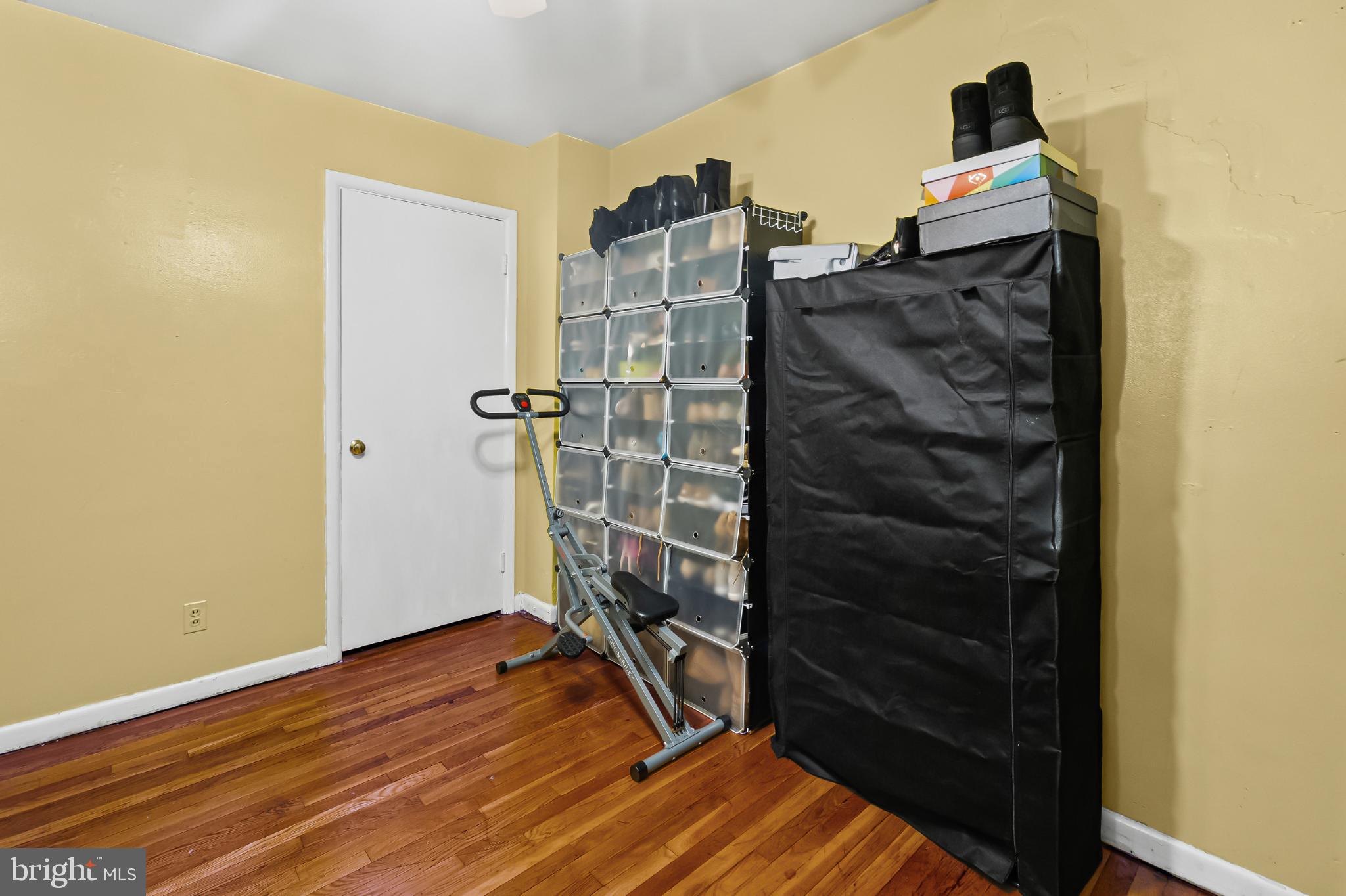 1205 Sheridan Avenue Baltimore, MD 21239 - Photo 11 of 22 Versatile space with warm, inviting tones.