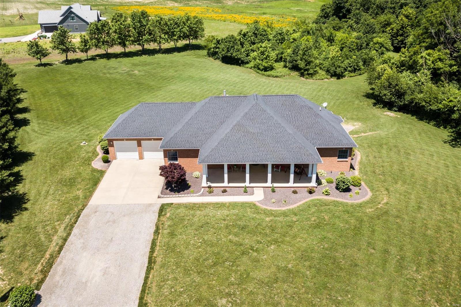 1041 Scott Troy Road Lebanon, IL 62254 - Photo 2 of 47 Gallery Image 2