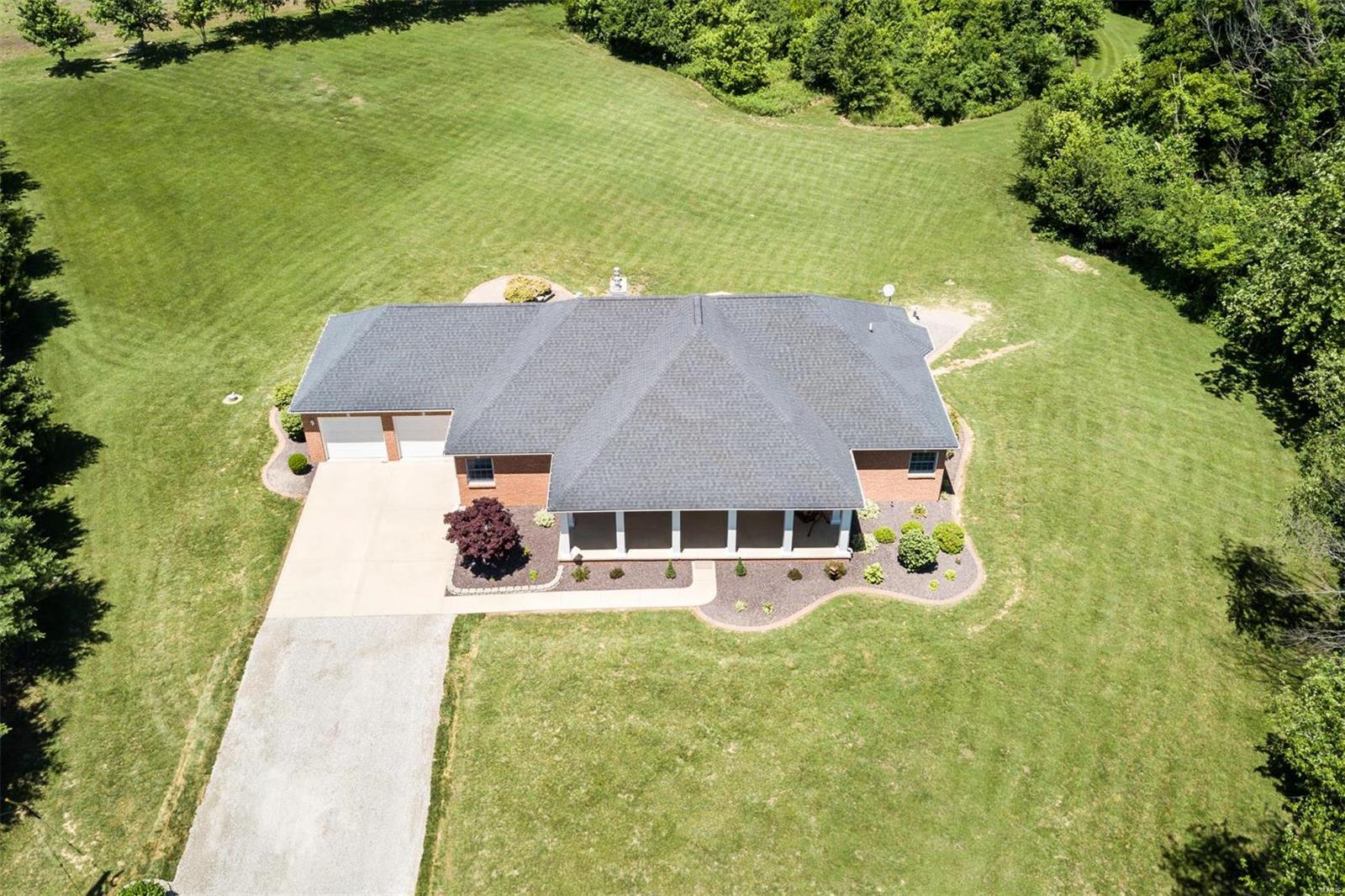 1041 Scott Troy Road Lebanon, IL 62254 - Photo 3 of 47 Gallery Image 3