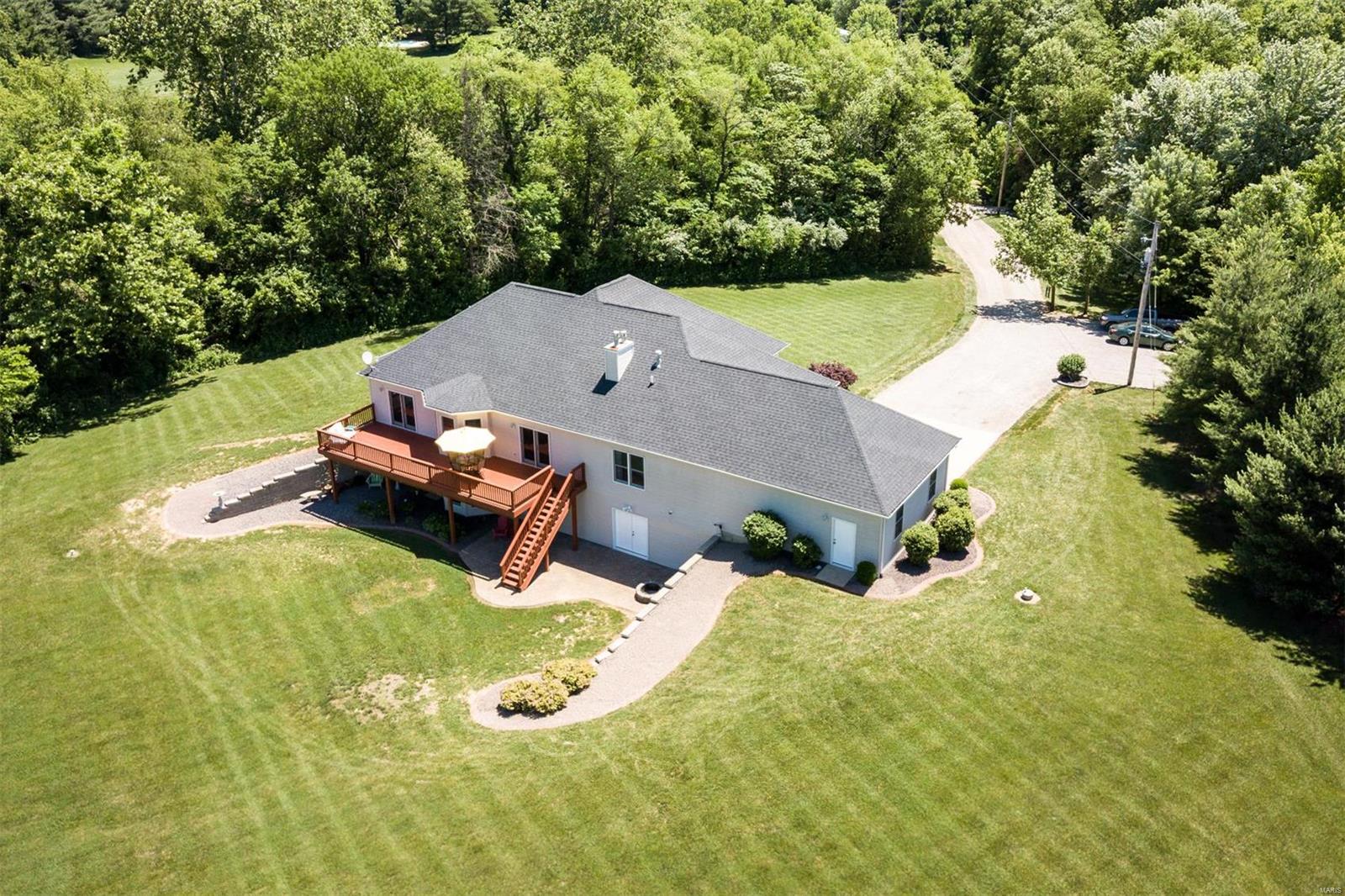 1041 Scott Troy Road Lebanon, IL 62254 - Photo 4 of 47 Gallery Image 4