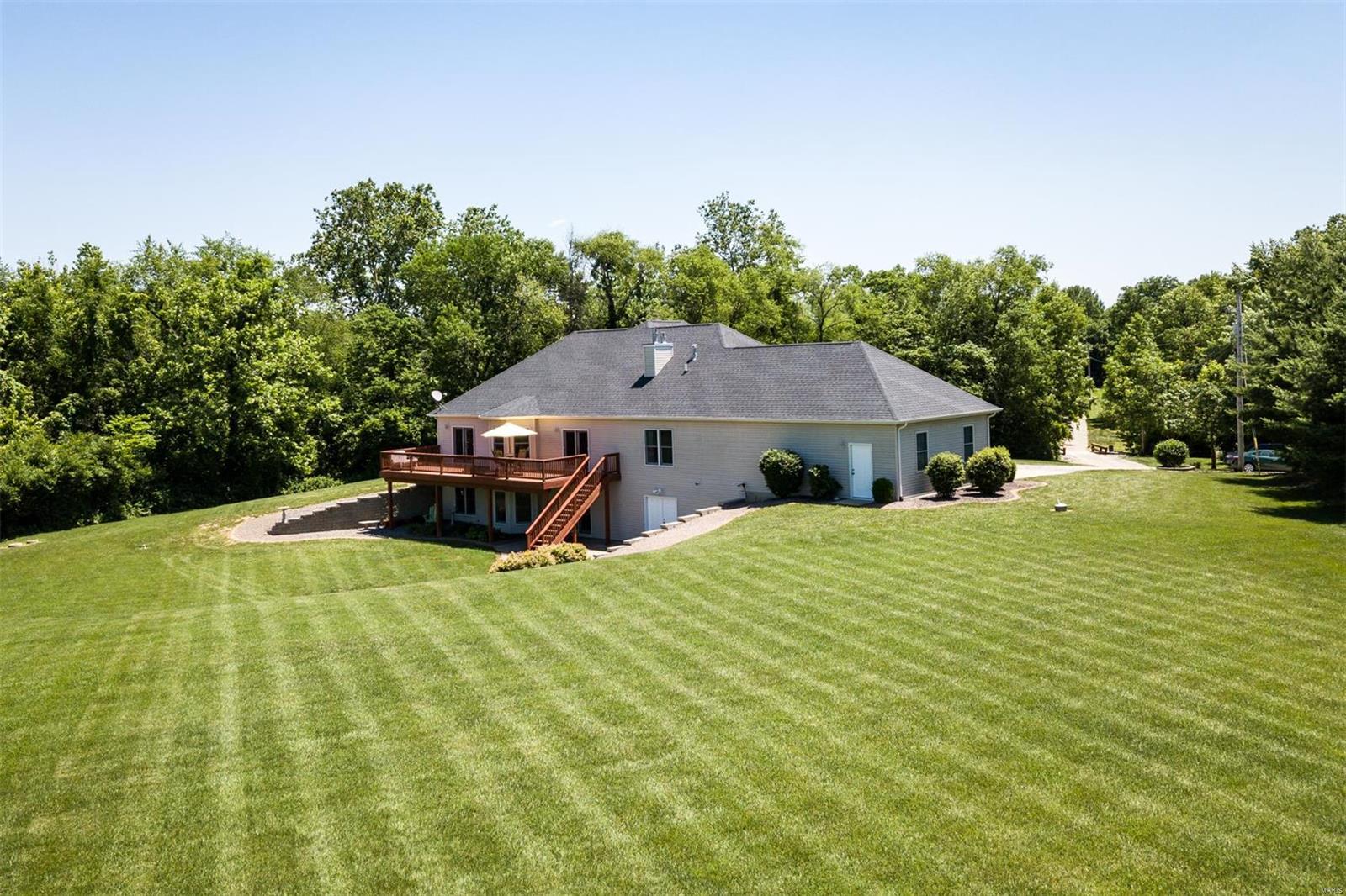 1041 Scott Troy Road Lebanon, IL 62254 - Photo 5 of 47 Gallery Image 5