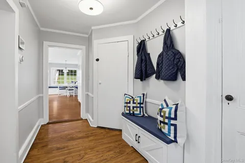 $1,999,999 | 765 King Street, Chappaqua, NY 10514