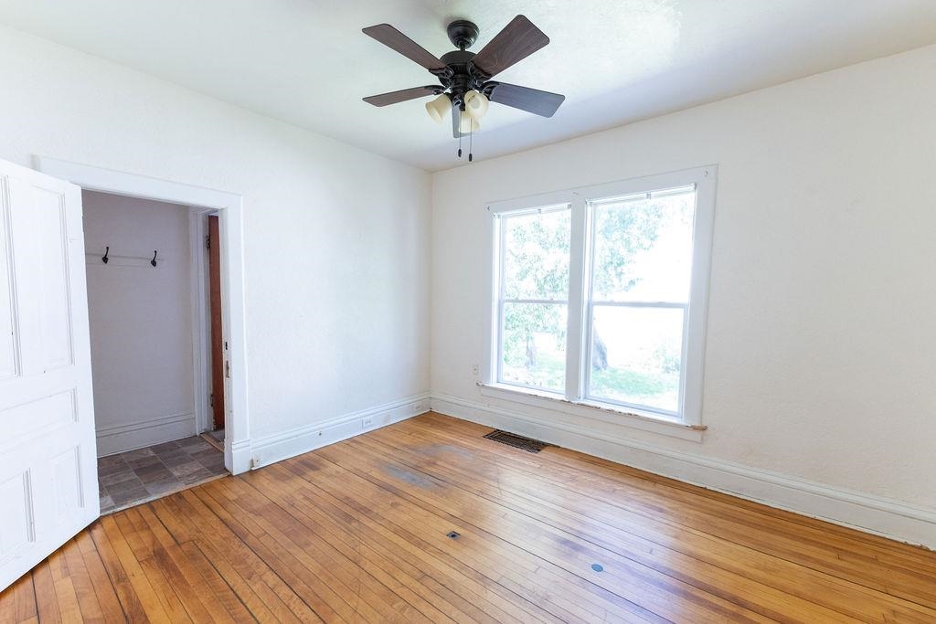 825 Frederick Street Oshkosh, WI 54901 - Photo 13 of 48