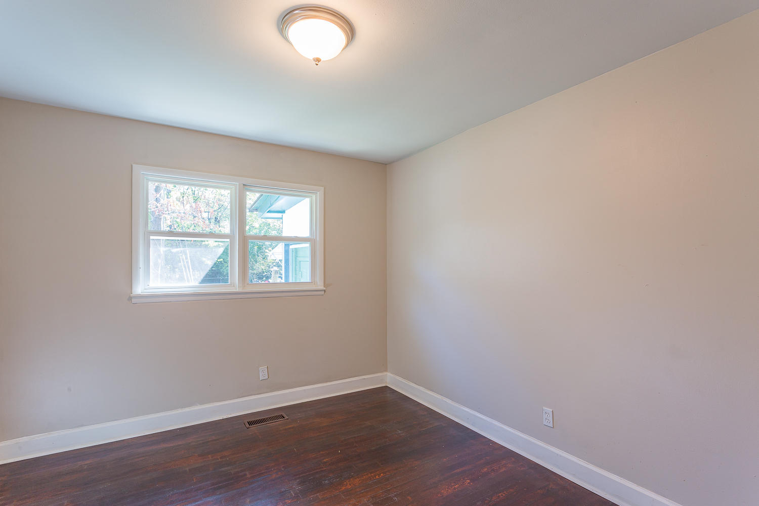 7724 Hancock Road Chattanooga, TN 37416 - Photo 12 of 24 7724 Hancock HD -26