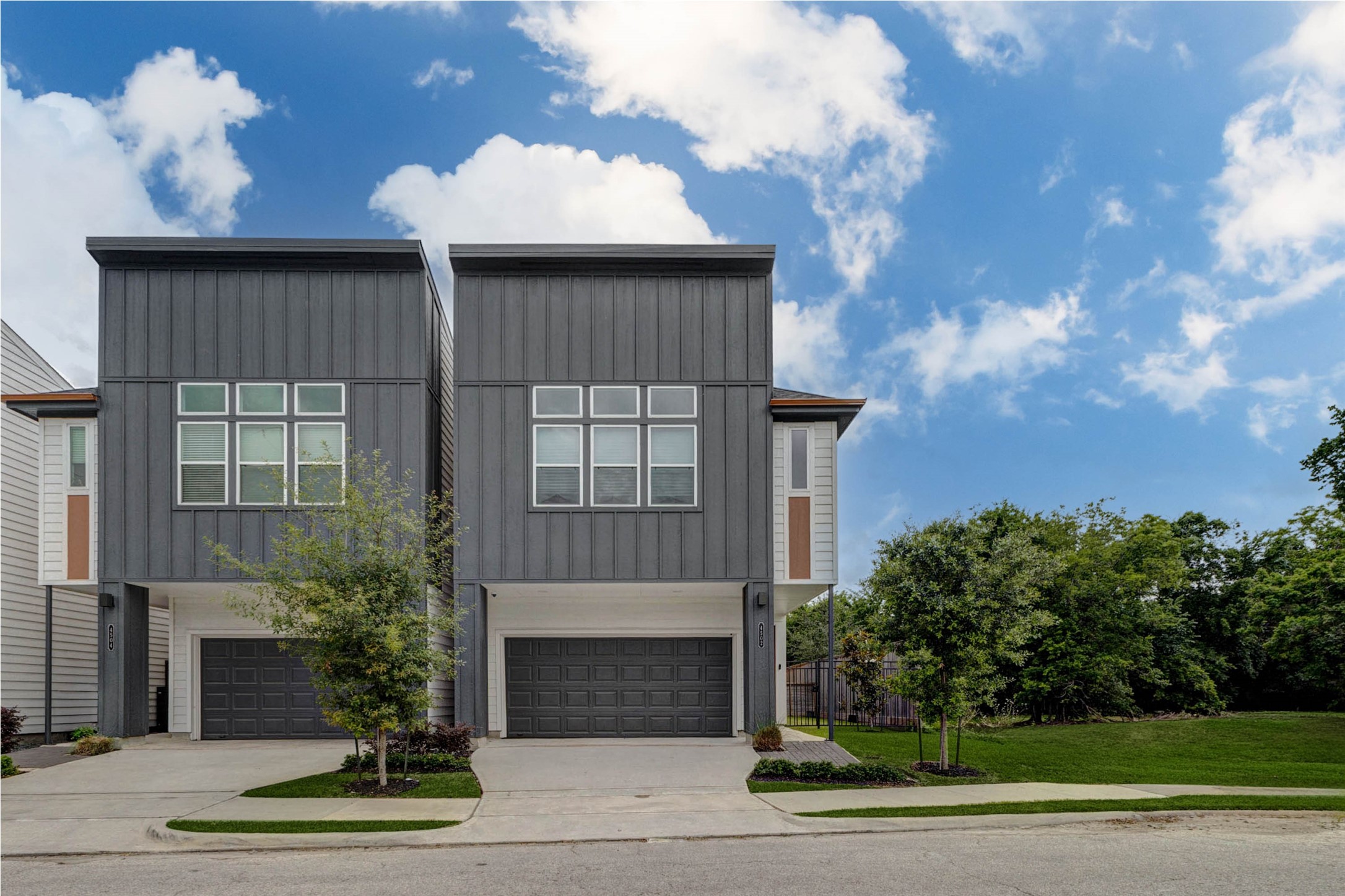 4502 Buck Street Houston, TX 77020 - Photo 6 of 27 4502 is the home on the right!