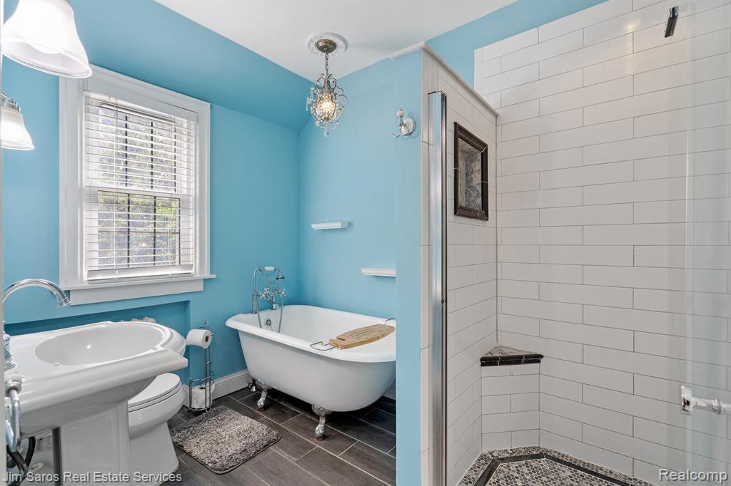 1421 Yorkshire Road Grosse Pointe, MI 48230 - Photo 17 of 29