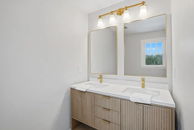 $1,599,900 | 4 Donna Pass, Hopkinton, MA 01748