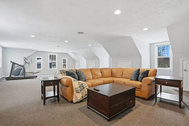 $1,599,900 | 4 Donna Pass, Hopkinton, MA 01748