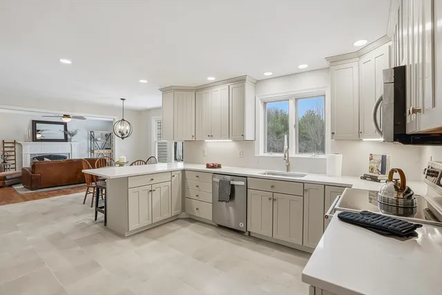 $1,599,900 | 4 Donna Pass, Hopkinton, MA 01748