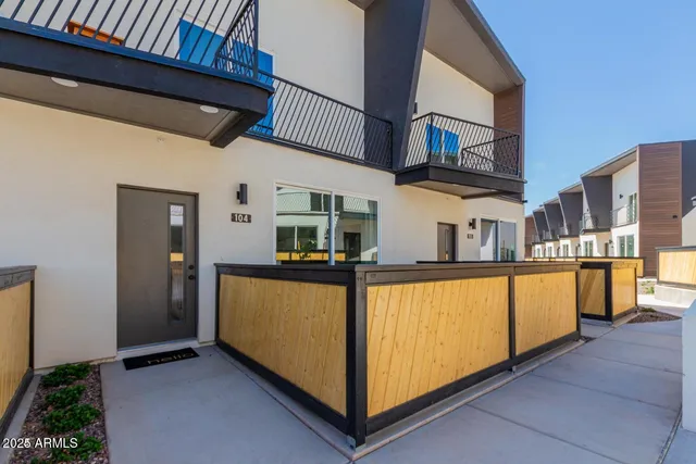 $2,500 | 3426 East University Drive, Unit 129, Mesa, AZ 85213