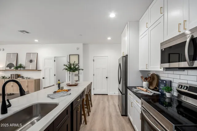 $2,500 | 3426 East University Drive, Unit 129, Mesa, AZ 85213